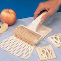 Pastry Baking Plastic Mould Netting Roller Cutter - Multicolour