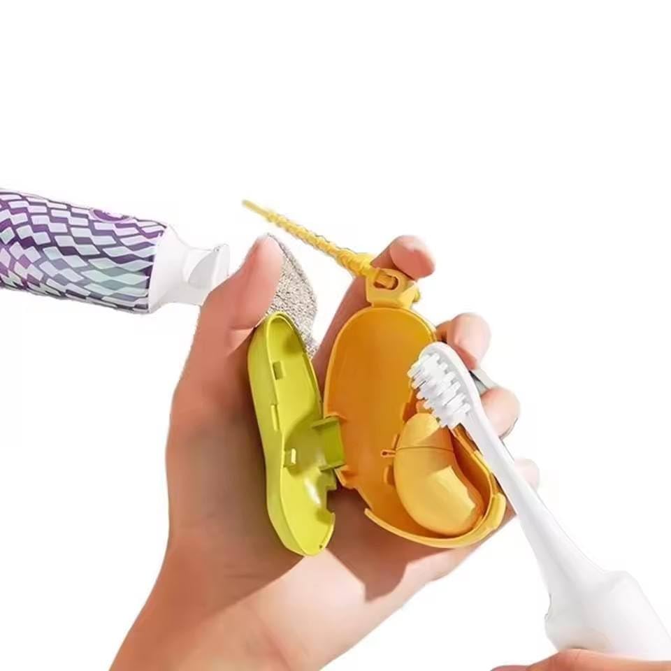 Banana Toothbrush Cover, Fun Banana Fruits Toothbrush Cover with Toothpaste Dispenser, Travel Toothbrush Head Covers, Portable Brush Travel Case