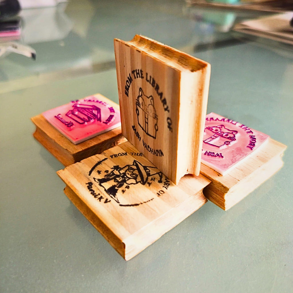 Personalised Kids Stamp with Your Name for School Book (3.5 cm Dia), customised for Stamping Books for Readers, Great Gift for booklovers, Kids, Scrap Book Journels